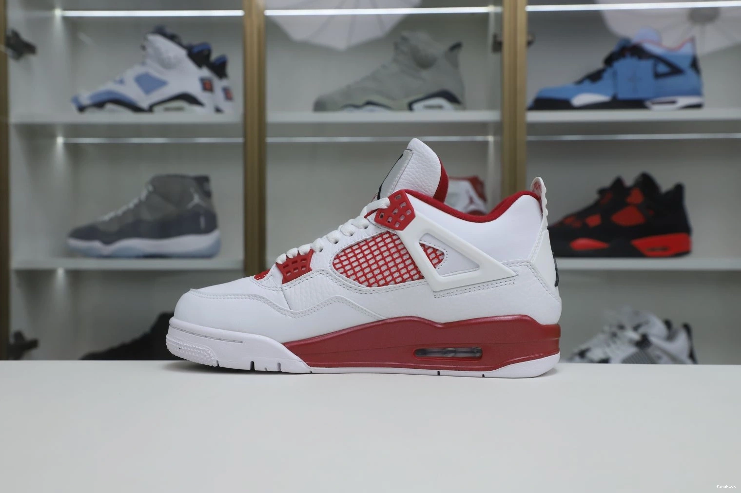 AIR RETRO 89 JORDAN4 ALTERNATE 1011